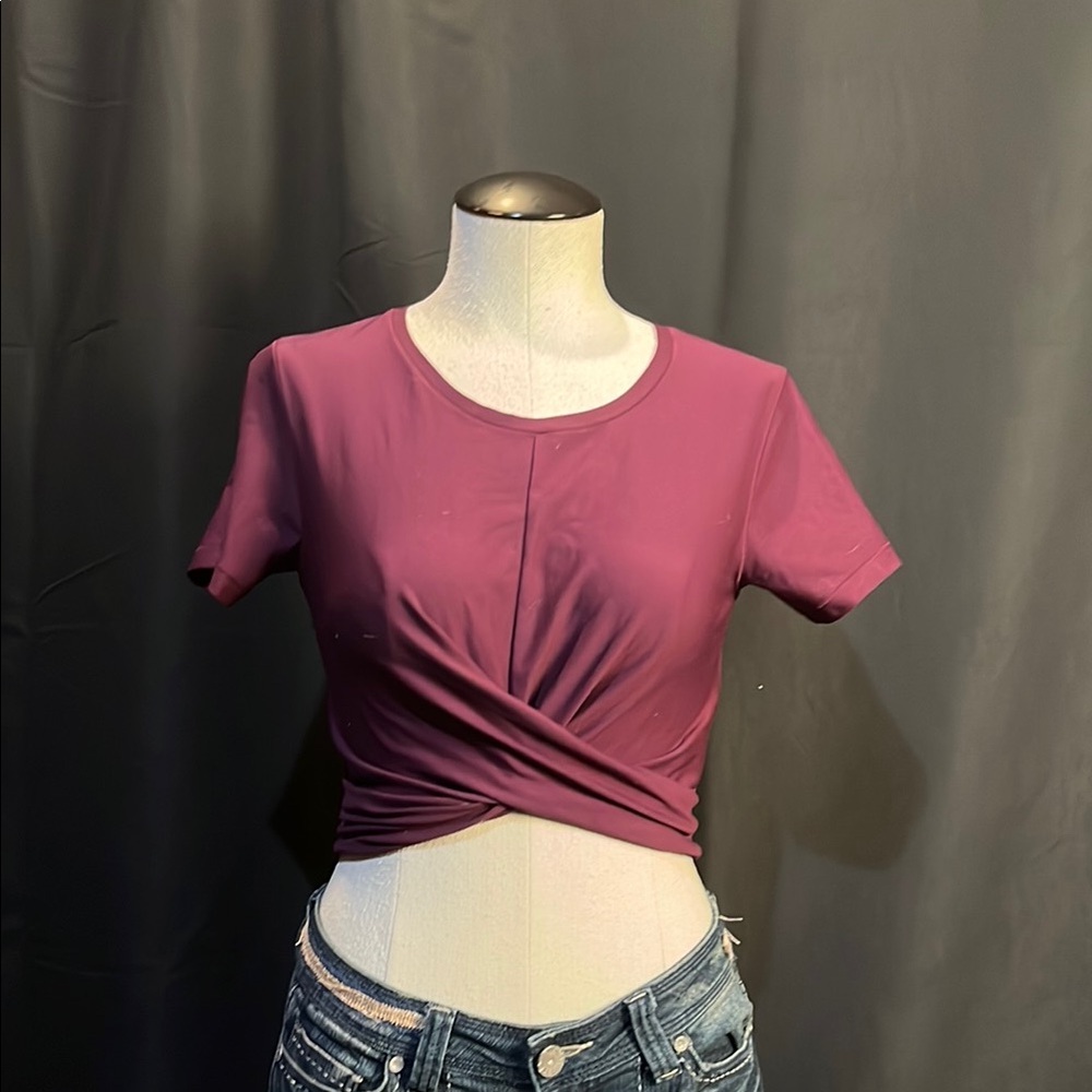 Women's Short Sleeve Twist Front Top - burgundy wine